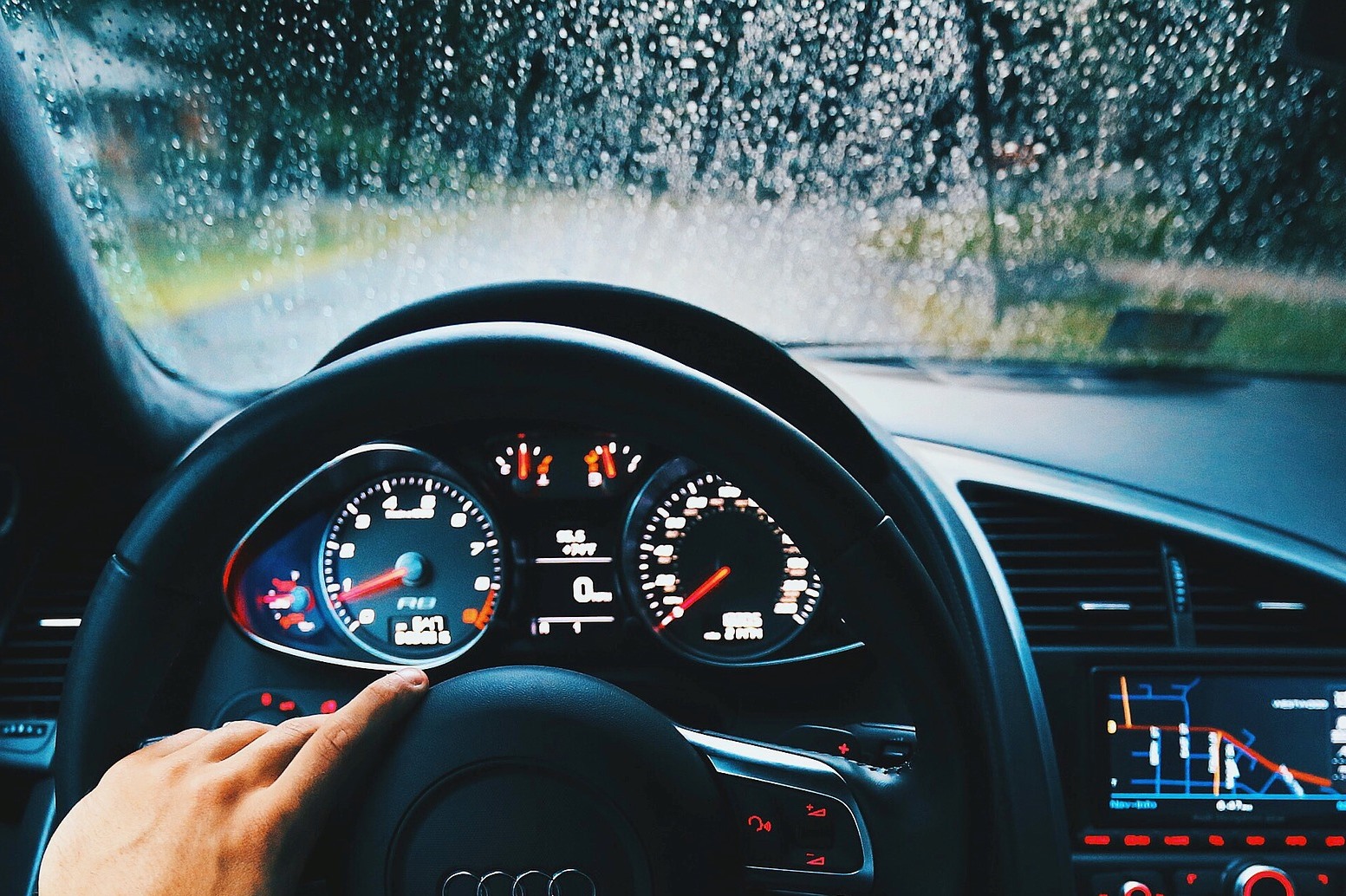 今年の梅雨は愛車とどう過ごす おすすめ対策で快適に Coolverre